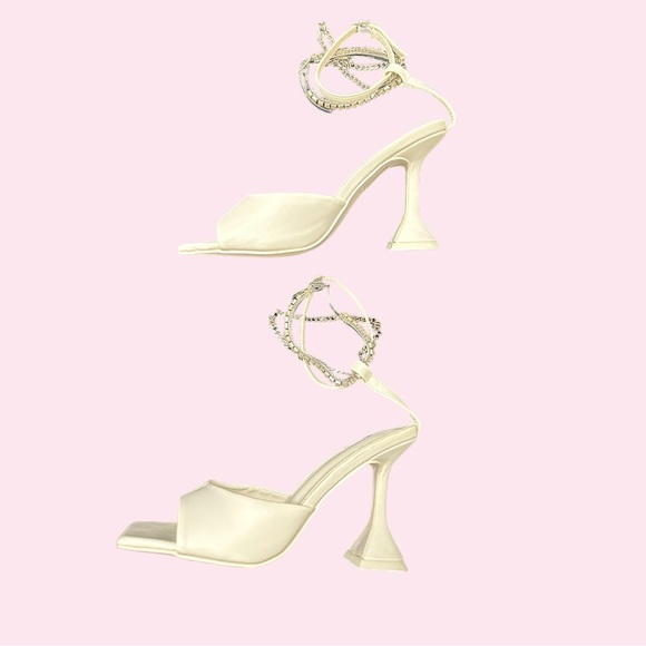 Women’s Public Desire Wide Fit size 7 Nade Heel in White with Rhinestone anklet - Picture 4 of 4